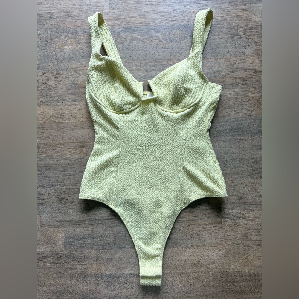 ASTR THE LABEL Bodysuit